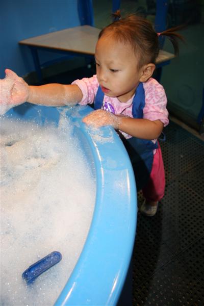 Helen Makes Bubbles